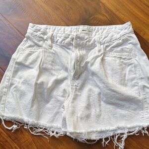 Brand new never worn Mango Frayed Hem White Jean Shorts for women’s size USA 6